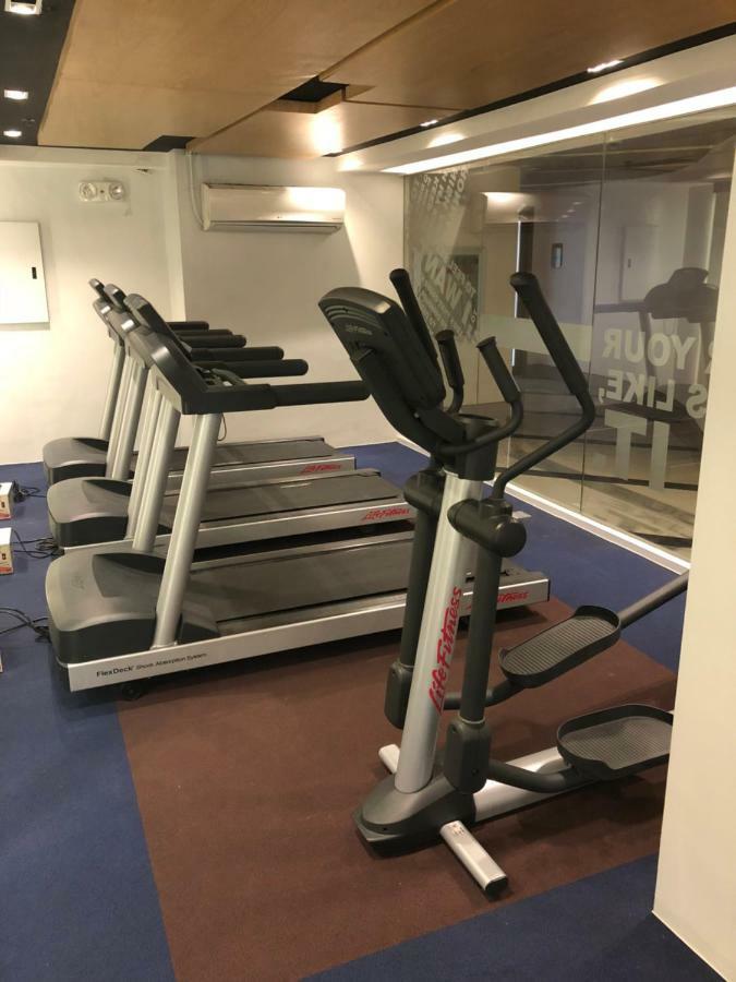 Cubao Manhattan Heights Unit 5A Tower C Кесон Сити Екстериор снимка