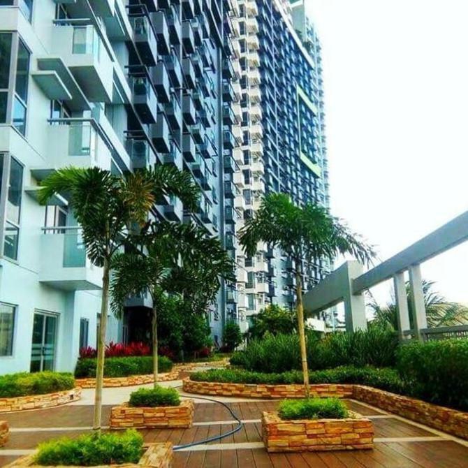 Cubao Manhattan Heights Unit 5A Tower C Кесон Сити Екстериор снимка