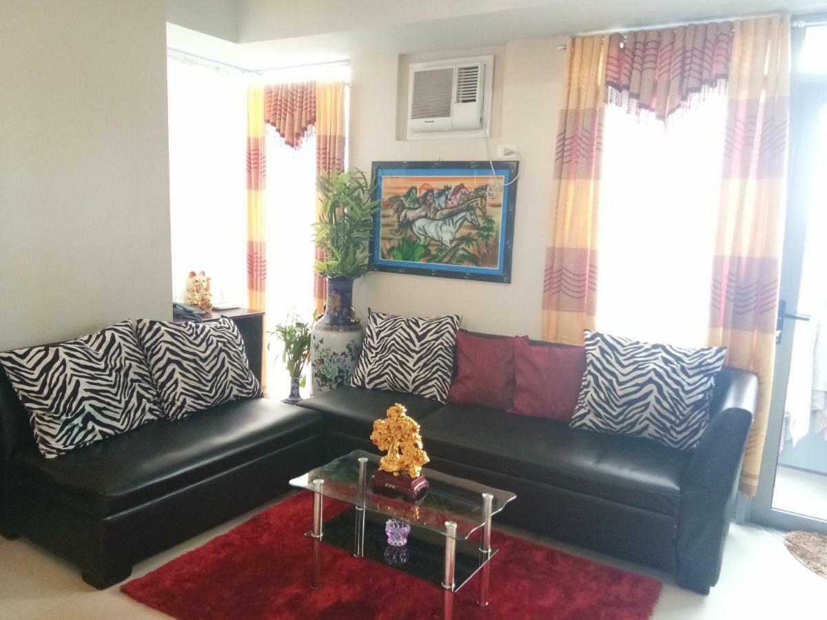Cubao Manhattan Heights Unit 5A Tower C Кесон Сити Екстериор снимка