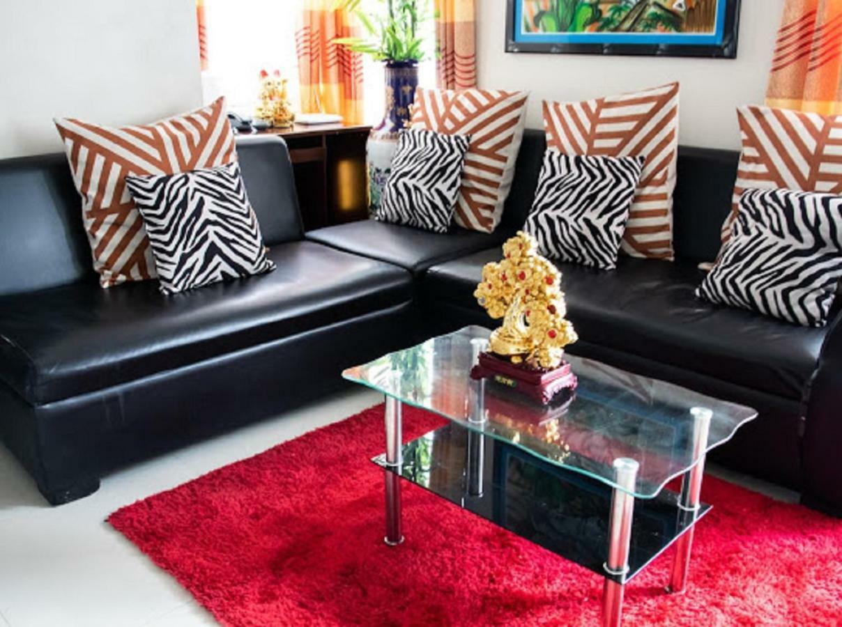 Cubao Manhattan Heights Unit 5A Tower C Кесон Сити Екстериор снимка