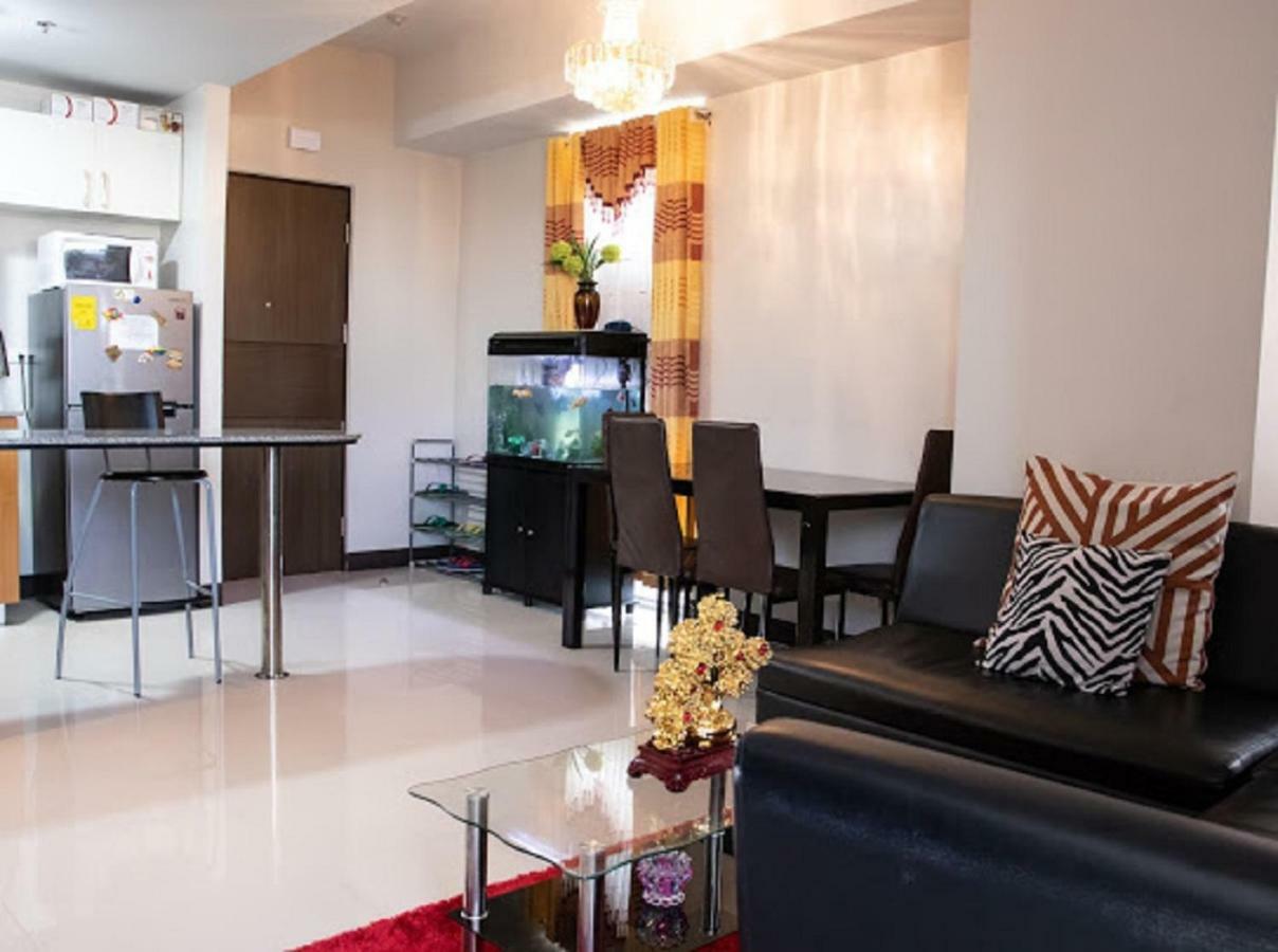 Cubao Manhattan Heights Unit 5A Tower C Кесон Сити Екстериор снимка