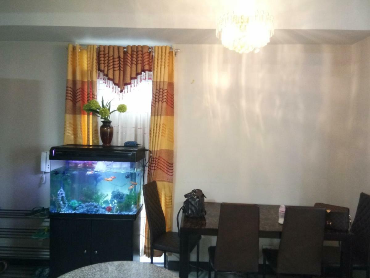 Cubao Manhattan Heights Unit 5A Tower C Кесон Сити Екстериор снимка