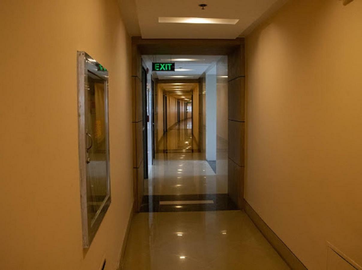 Cubao Manhattan Heights Unit 5A Tower C Кесон Сити Екстериор снимка
