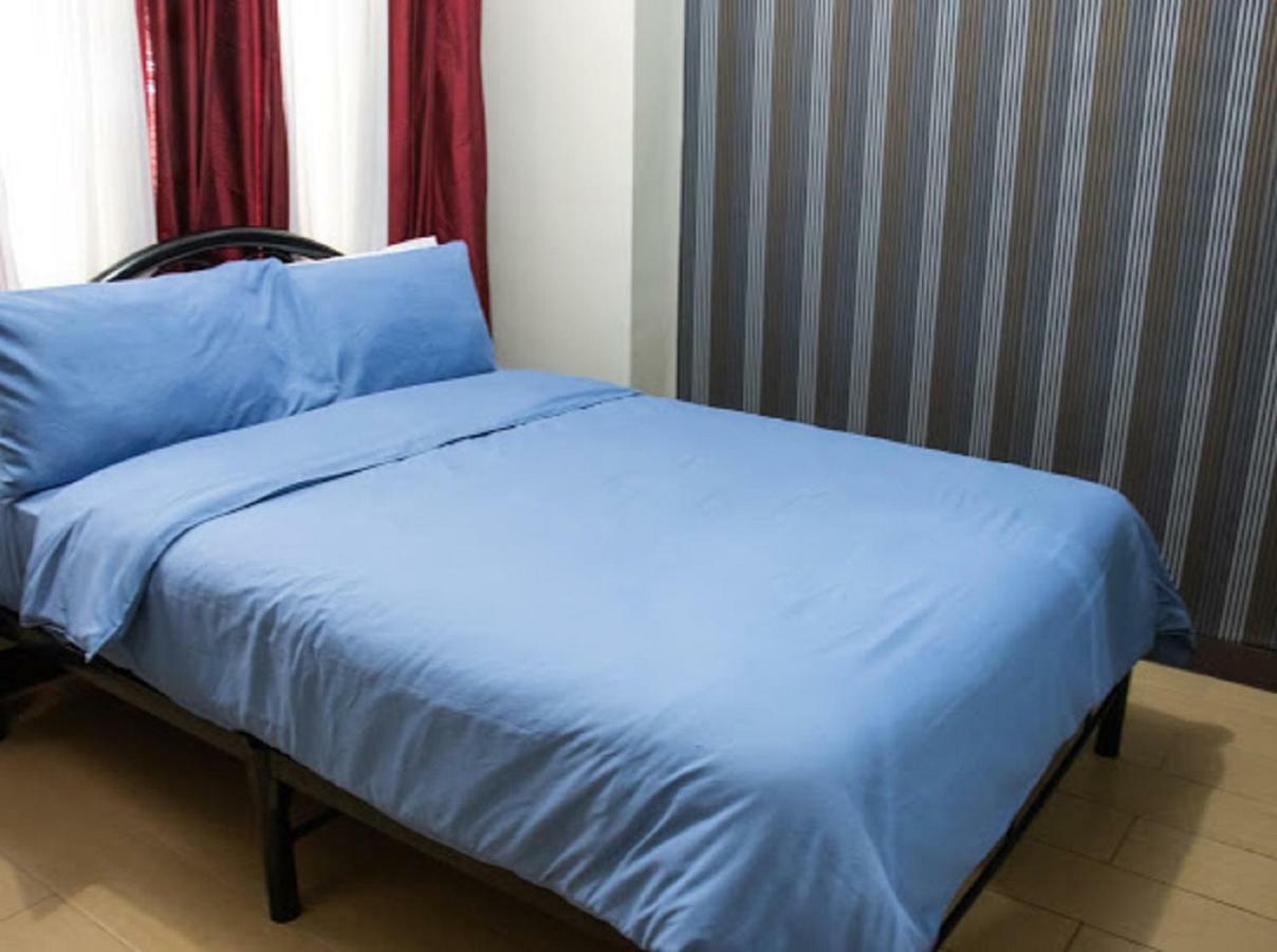 Cubao Manhattan Heights Unit 5A Tower C Кесон Сити Екстериор снимка